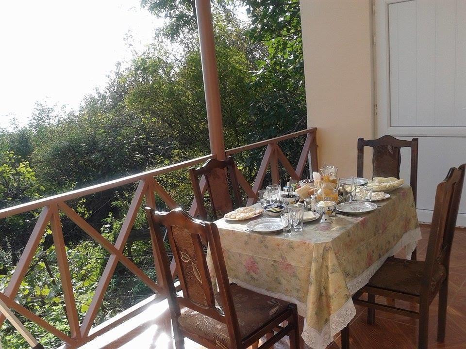 Guest House Kusika Signagi Exterior foto